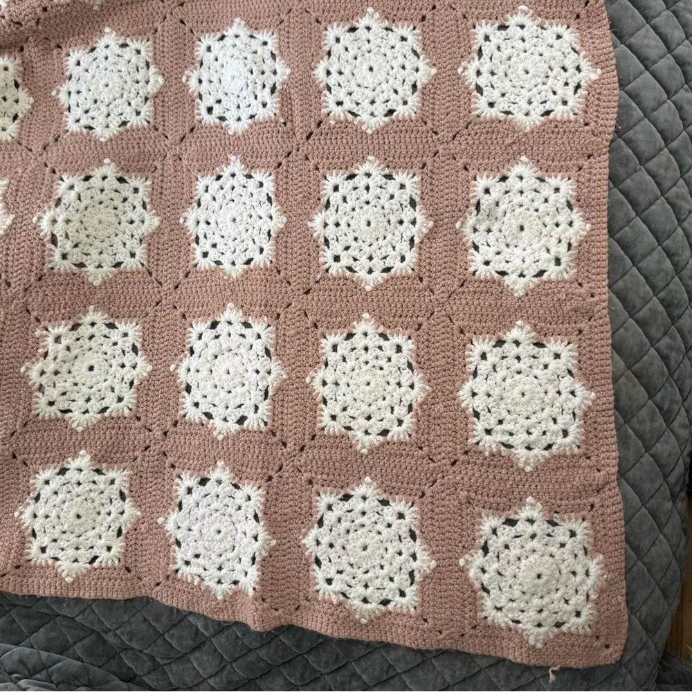 Handmade Afghan Crochet Blanket Granny Square Mauve White Cottage Boho Cozy Home